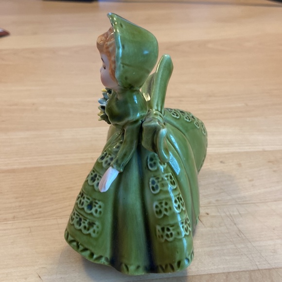 Small girl figurine - Picture 4 of 5